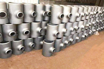 Tee a soldadura de extremidade dos encaixes de tubulação que reduz o T dos encaixes de tubulação de aço dos stainelss
